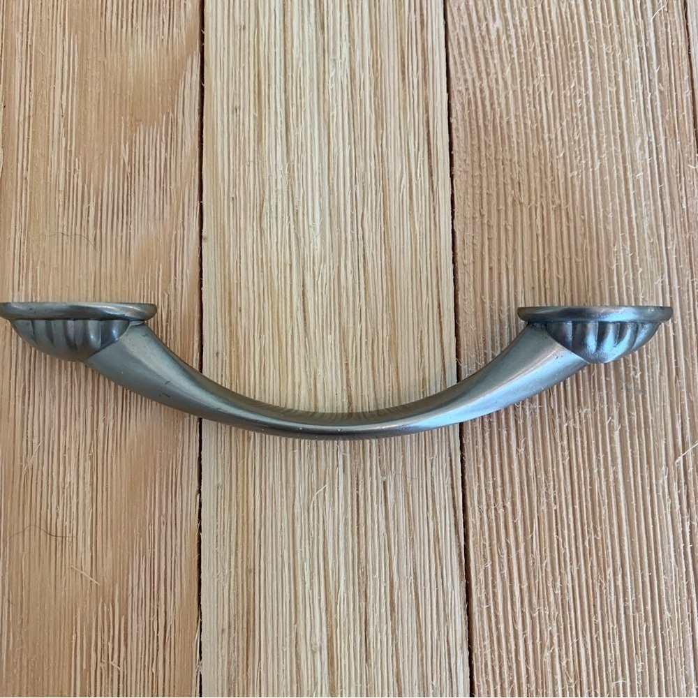 6 Drawer Pulls Dual Mount Shell Pull Satin Nickel Flower Curve Arch Bow Cabinets - Picture 6 of 14